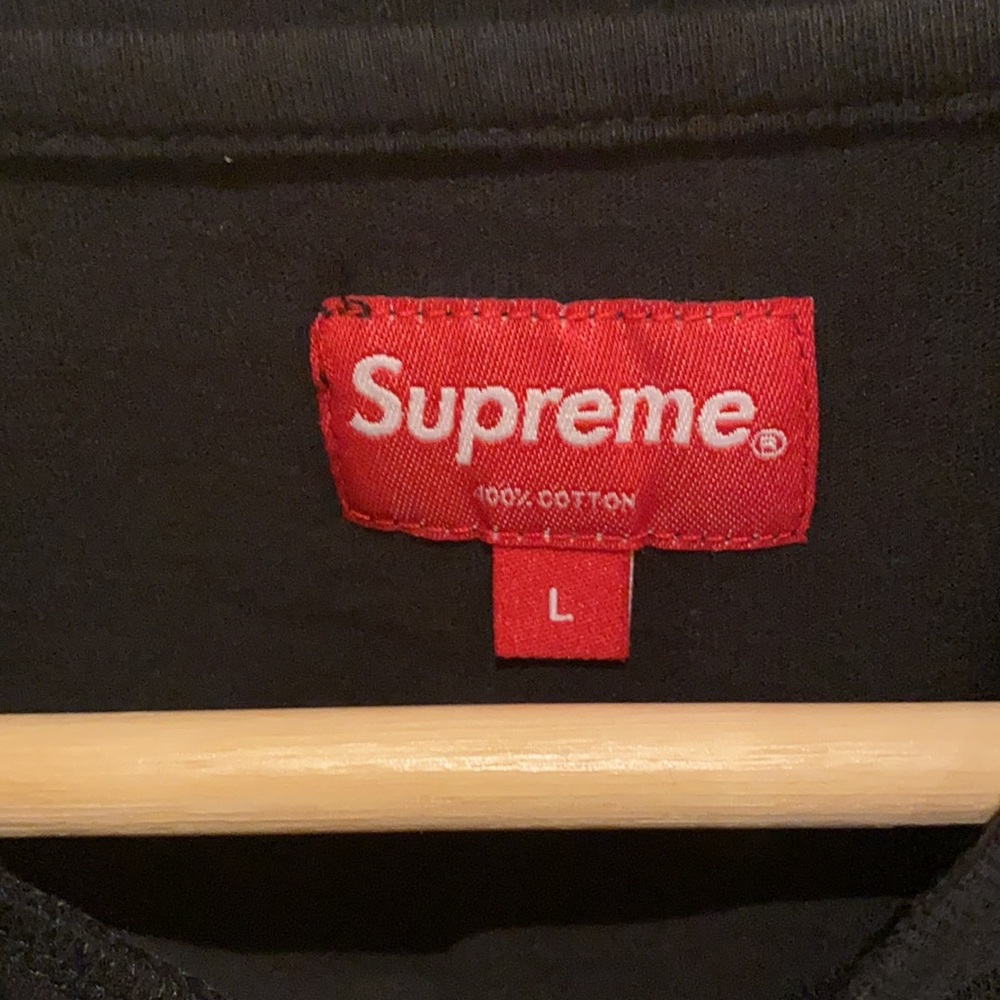 Supreme LOGO - Picture 4 of 5